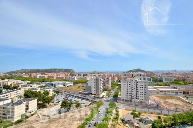 ¡vistas al mar! alto, amplio y exterior en urbanización con parking y piscina — 32