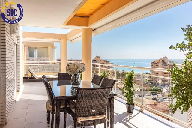 Ático de diseño con espectacular terraza y vistas al mar en  - foto 4