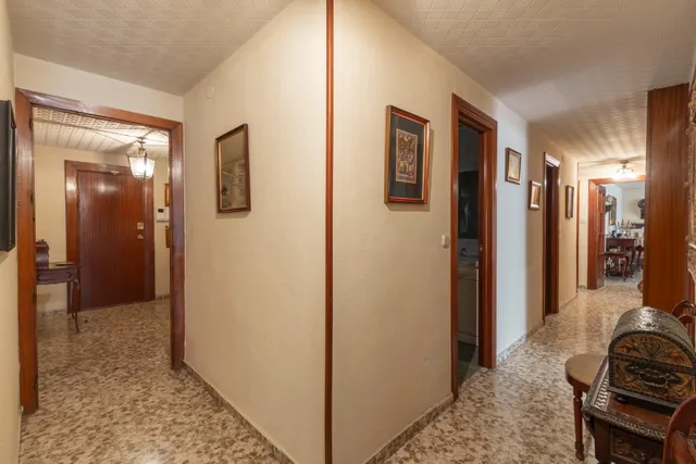 Amplia vivienda en pleno centro de Granada — 13