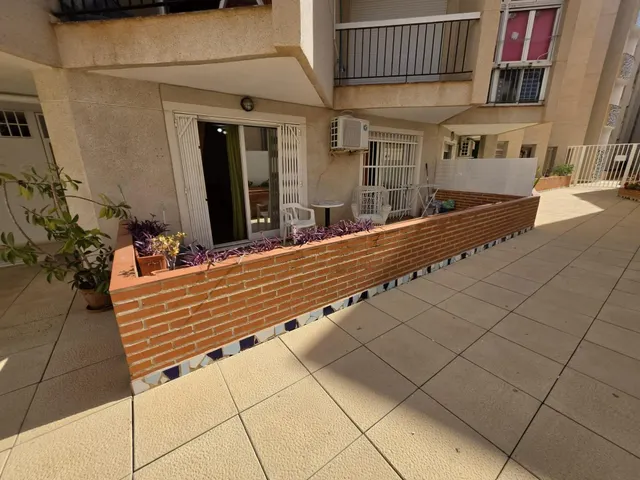 Piso en venta en Avenida de las Habaneras — 8