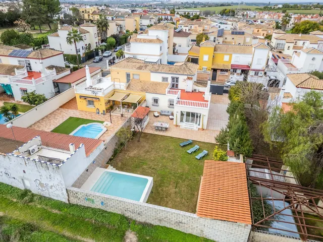 Vivir rodeado de calma, luz y naturaleza en Valencina de la Concepción — 6