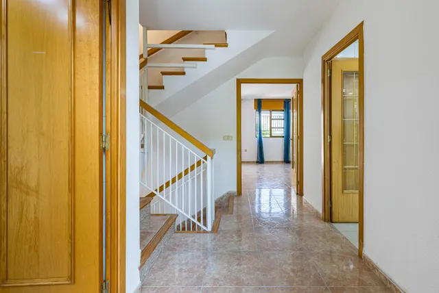 Dúplex con garaje privado y piscina comunitaria en Los Rectores. — 12