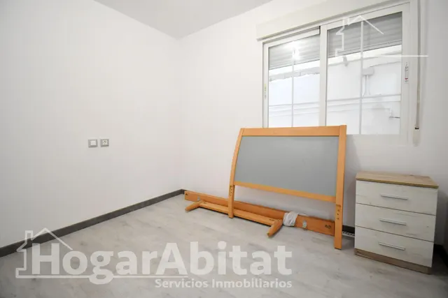 Bonito, luminoso y reformado con gran terraza, balcón y ascensor, cerca del centro — 20