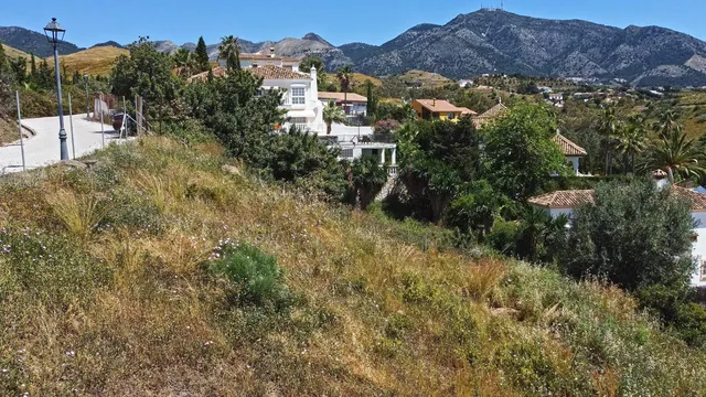 Terreno en Mijas con vistas al mar y construcción exclusiva — 22