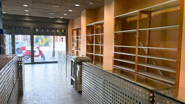 BAJO COMERCIAL DE 120m2 + ALTILLO DE 15m2 EN CALLE PRINCESA  - foto 5
