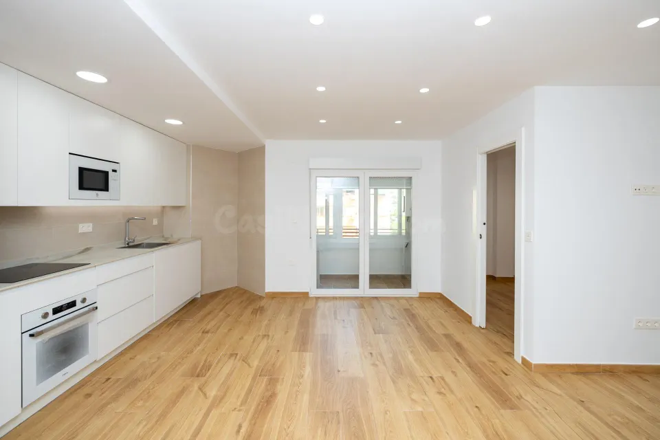 SE VENDE PISO EN GRANADA