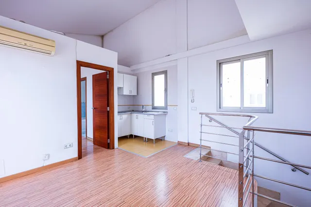 ATICO PARA REFORMAR CON GRAN TERRAZA A 200M DEL MAR — 10