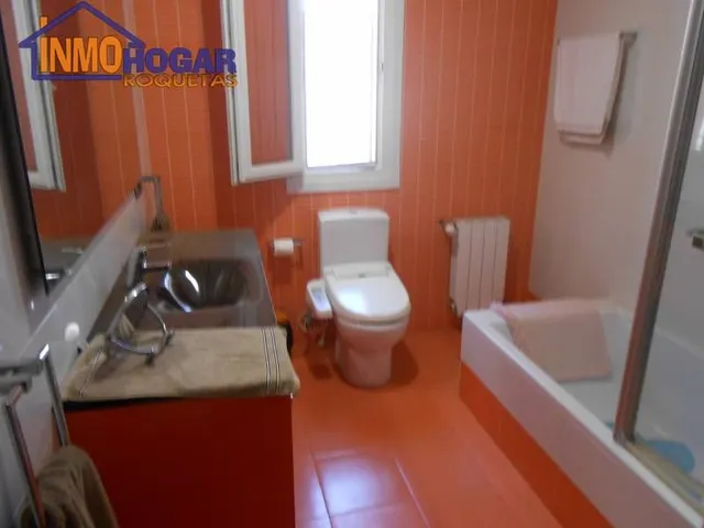CHALET DE LUJO, 1000 m de parcela, 4 DOR,3 BAÑOS, PIS EXCELENTENTES CALIDADES A 200 m DE LA PLAYA!! — 31