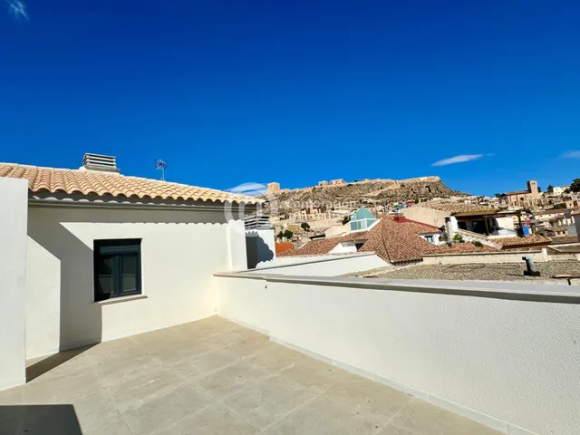 Ático de 2 dormitorios con 2 terrazas en el centro de Lorca — 18