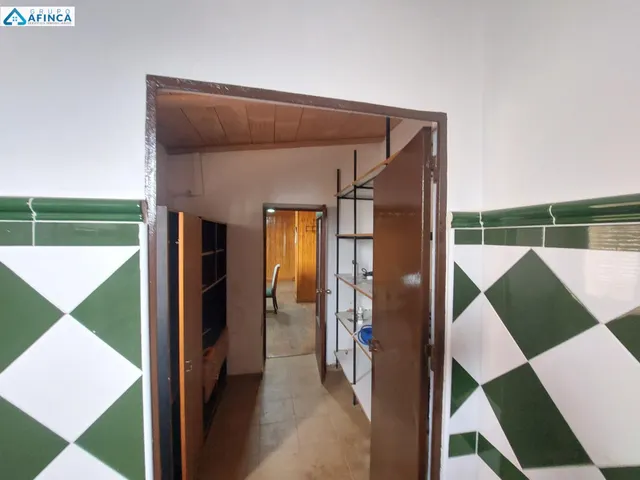 Bodega a la venta de 800 metros cuadrados — 42