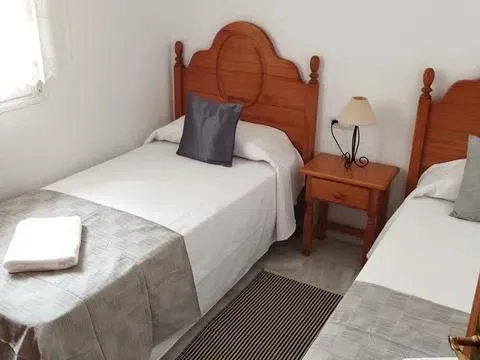 Casa adosada en la zona del Casco historico con terraza (Cochera Opcional) — 9