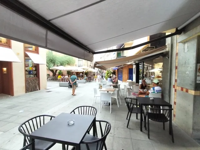 Se trapasa heladeria en ubicación inmejorable sobre el carre - foto 4