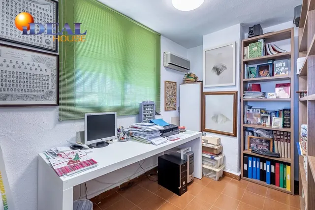 CASA PAREADA EN LA ZUBIA CON PISCINA, ZONA DE BARBACOA Y JARDÍN — 34