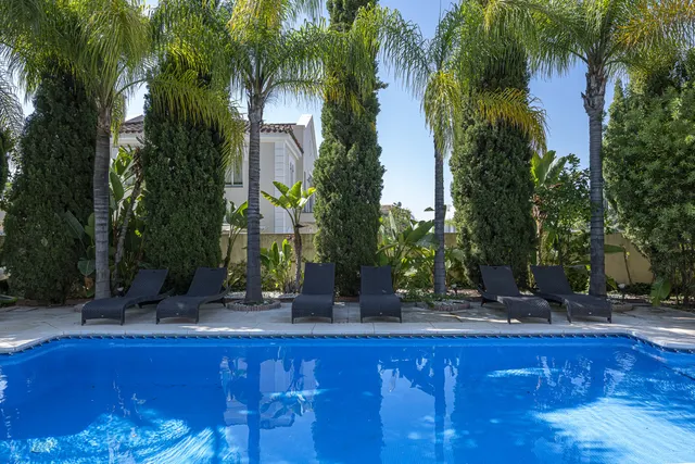 Chalet 5 habitaciones 536m² en venta - El Madroñal — 44