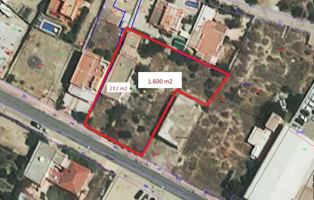 Suelo urbano con cortijo en Vera — una joya en el Levante Al
