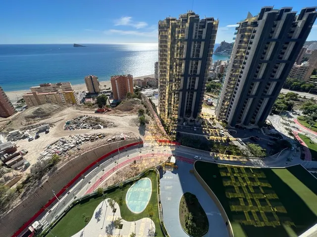 SE ALQUILA UN PISO EN INTEMPO, BENIDORM - foto 2
