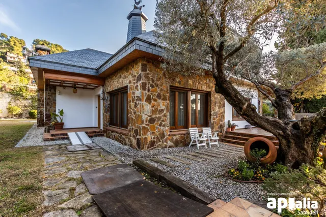 CASA A 4 VENTS A L'AIRESOL D — 6