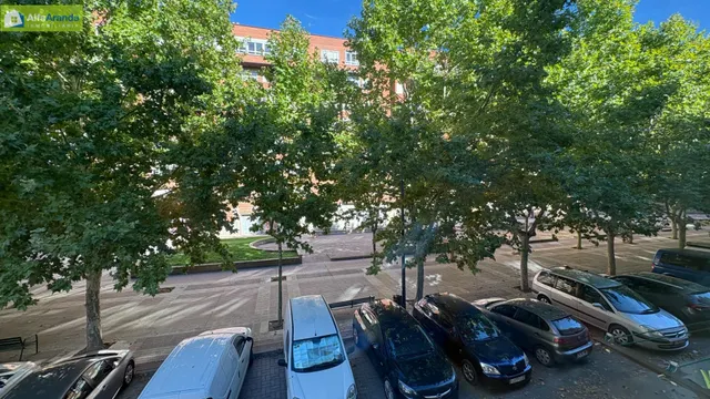 PISO REFORMADO 4 DORMITORIOS Y PLAZA DE GARAJE INCLUIDA — 23