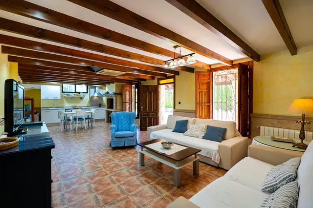 VILLA DE LUJO EN CATRAL . — 39