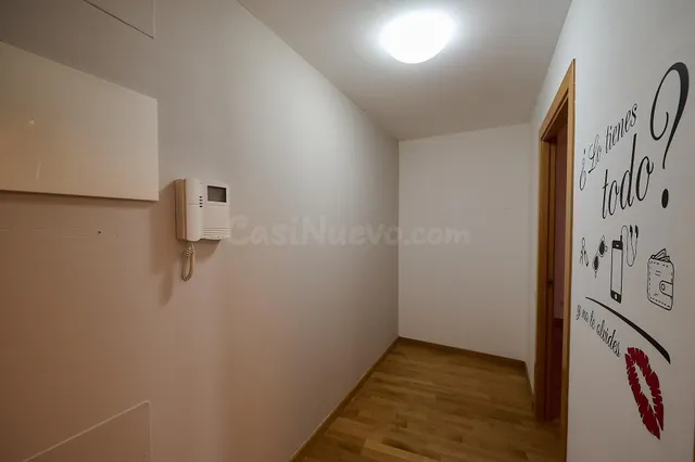 PISO DE 3 HAB CON BALCÓN, PK, Trastero y Piscina Comunitaria — 3