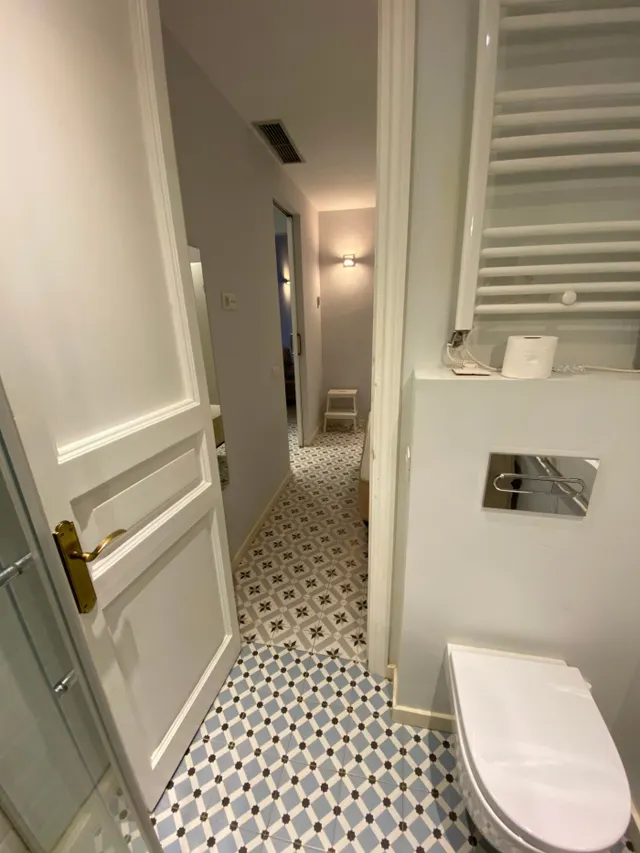 Apartamento con balcón junto a Passeig Sant Joan – Eixample — 13