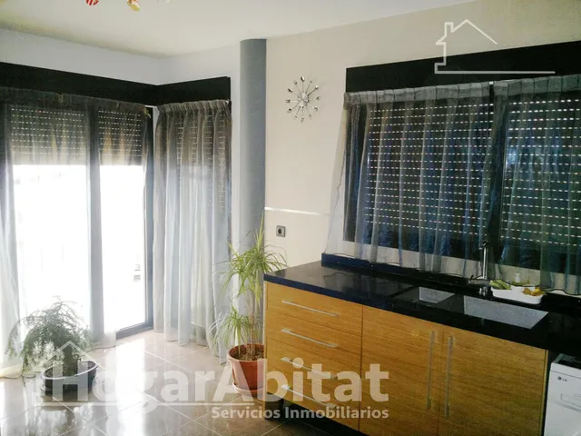 CASA SEMINUEVO CON GARAJE Y TERRAZA — 9