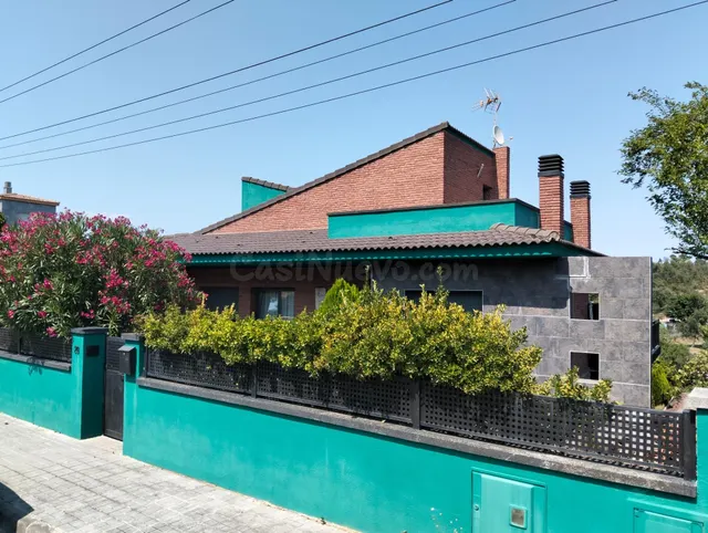 Espectacular casa moderna, de diseño, con gran terraza, jard - foto 2