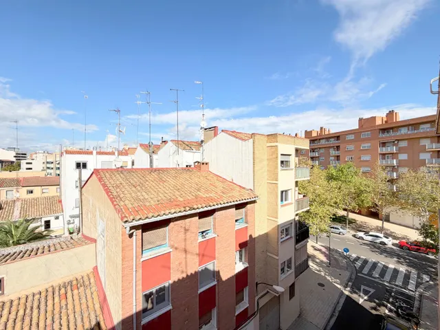 SE VENDE PISO DE TRES DORMITORIOS CON VISTAS DESPEJADAS EN LA JOTA - ZARAGOZA — 18