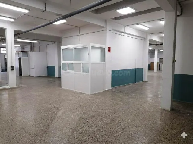 Local comercial junto a Avda. Blasco Ibañez - foto 5