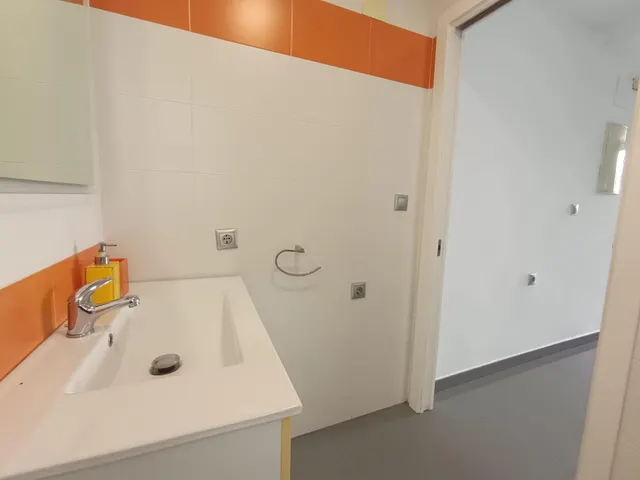 ATICO TOTALMENTE REFORMADO ZONA AVENIDA DE BARCELONA — 21