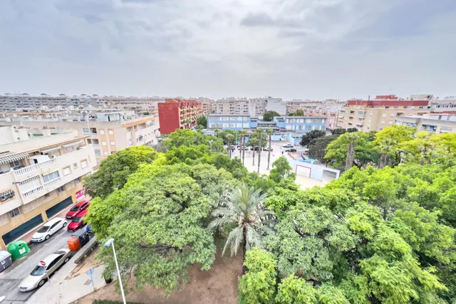 Piso de origen en el parque del cuba, con piscina. — 4
