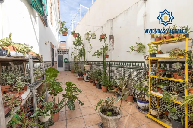 Casa en esquina en venta en Las Gabias — 24