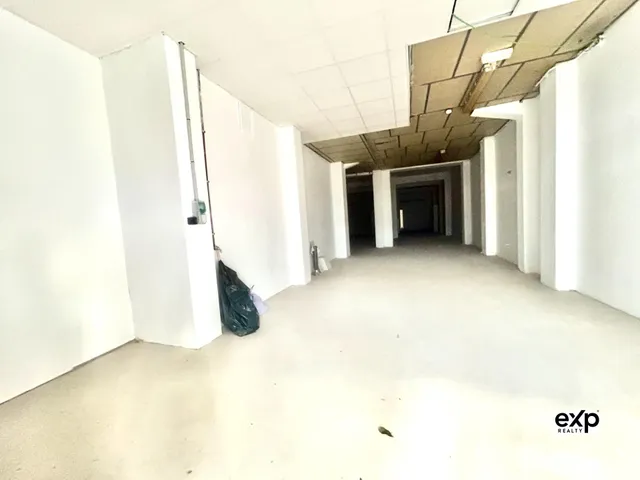 Planta baja diáfana en zona  La Petxina-Juan Llorens — 40
