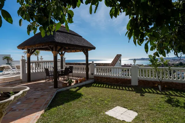 Chalet 4 habitaciones 319m² en venta - Centro — 40