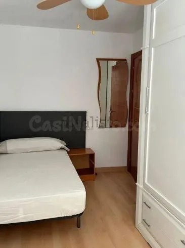 SE ALQUILA PISO EN CALLE VERDIALES IDEAL PARA ESTUDIANTES CH - foto 3