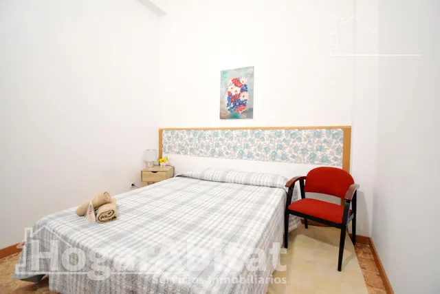 ¡CENTRO DE GANDIA! BAJO MUY AMPLIO CON TERRAZA Y TRASTERO — 28