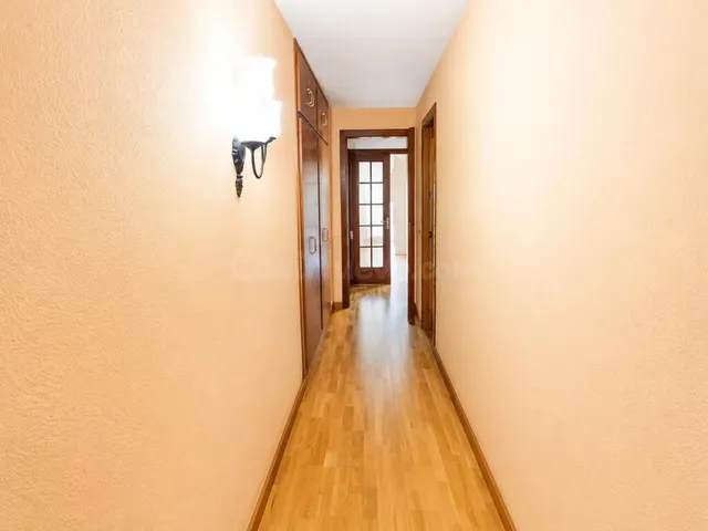 Exclusivo piso con vistas a Montserrat en pleno centro de Manresa — 12