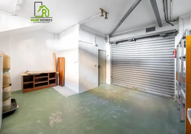 Vive en el corazón de Armilla: 4 dormitorios, patio, terraza y garaje — 24