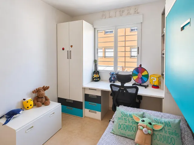 Ref- 08700 Salico presenta Adosado de 4 dormitorios con 80 m2 de terrazas y garaje en  Almazora centro — 31