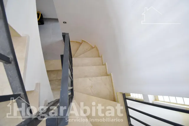 ¡vistas despejadas! magnífico adosado con garaje y tres terrazas — 40