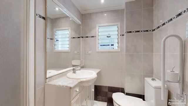 PISO REFORMADO EN EL MOLI, TORRENT. — 25