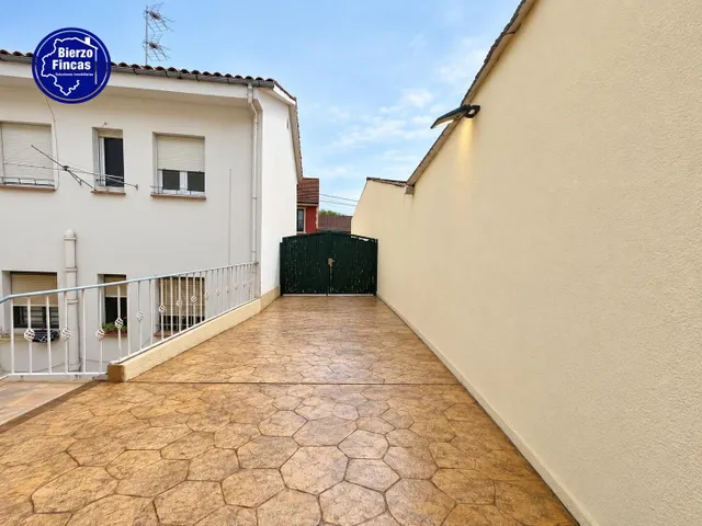 **se vende casa en Oviedo** — 48