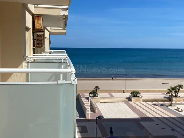 ALQUILER TEMPORADA EN PRIMERA LÍNEA, PLAYA DE DAIMÚS - foto 3