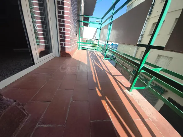 COQUETO PISO PARA ESTUDIANTES EN EL BARRIO DE LA PLAZA DE TO - foto 3