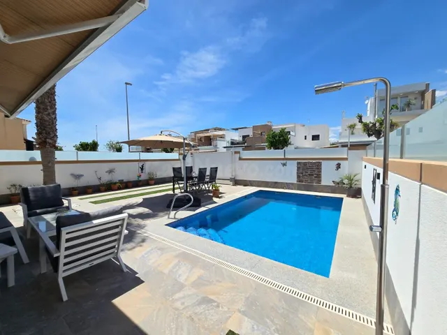 Villa 3 habitaciones 111m² en venta - Zona Pueblo — 5