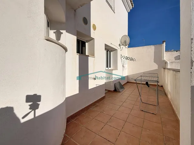 Casa independiente de 275 m2 con piscina, jacuzzi y terrazas en San Antonio de Benagéber — 28