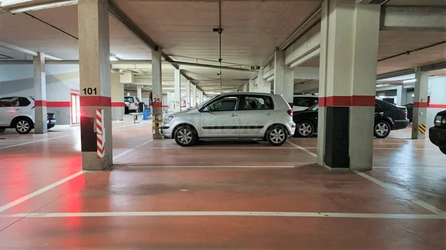 PLAZA DE PARKING EN CALLE DOM BOSCO - foto 2