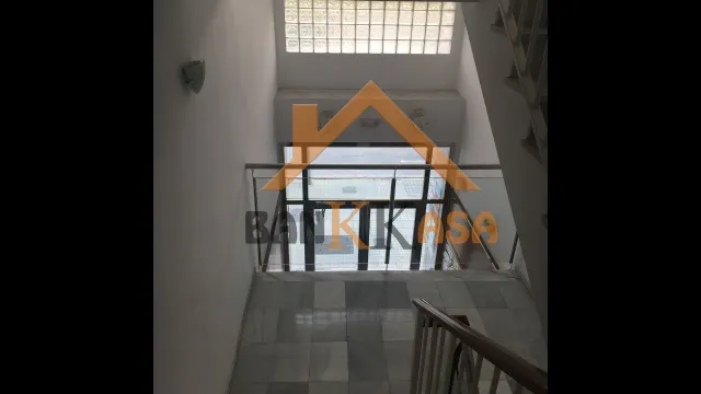 SE VENDE O SE ALQUILA OFICINA EN EJIDO ZONA TEATRO — 12