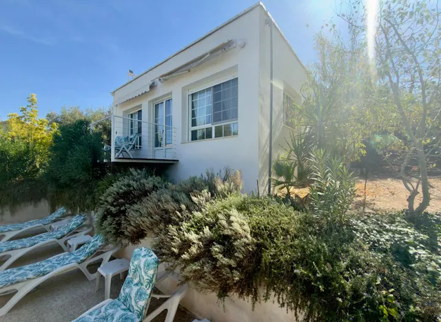CHALET INDEPENDIENTE CON 3.500 M2 DE PARCELA, PISCINA, VIVIENDA DE INVITADOS Y PISTA DEPORTIVA EN LOS TABLAZOS — 49