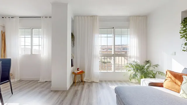Piso moderno de 1 dormitorio con garaje y trastero en pleno centro de Pilar de la Horadada — 10